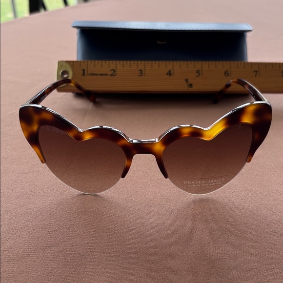 Draper James Brown Heart Sunglasses - Picture 6 of 8